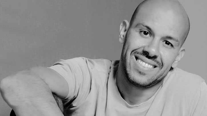 Nora Merzouki - Jeune artiste marocaine du Marrakech Art Fair, récompensée au Salon de l'Art Européen 2025